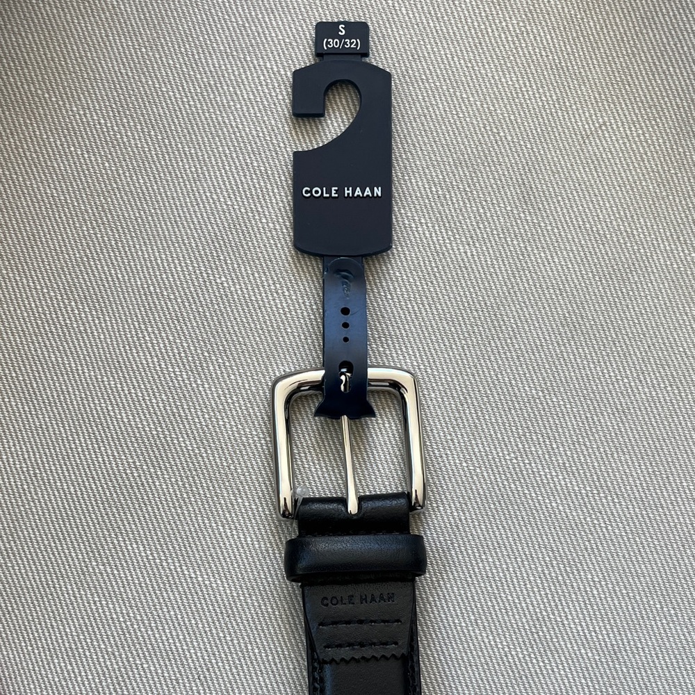 NWT Cole Haan Men’s Black Leather Belt with Silver Buckle size Small (30/32)